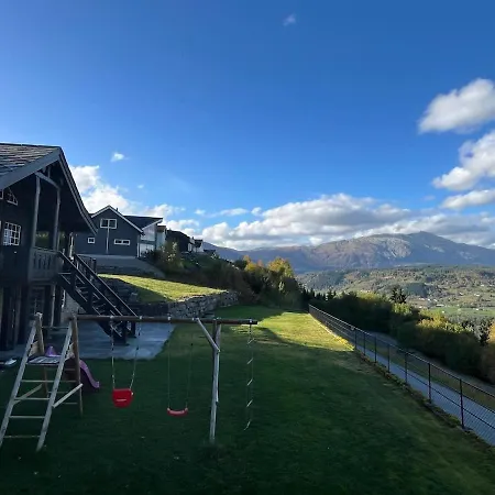 Grand Mountain Retreat - Panoramic Views *