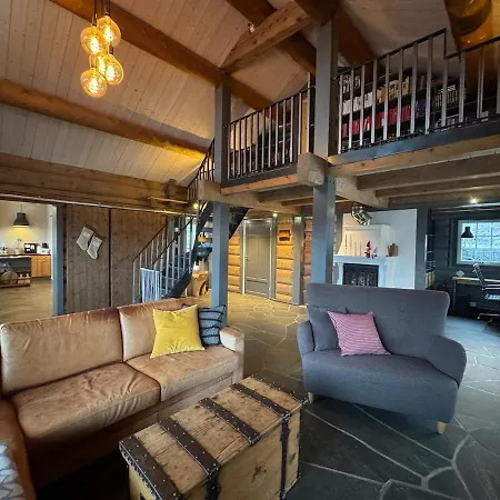 Grand Mountain Retreat - Panoramic Views Chalet