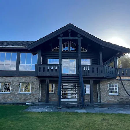 Grand Mountain Retreat - Panoramic Views *
