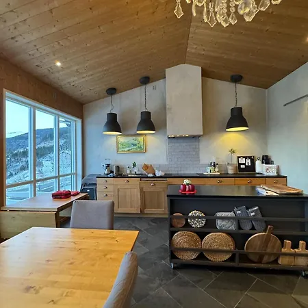 Grand Mountain Retreat - Panoramic Views Chalet Voss