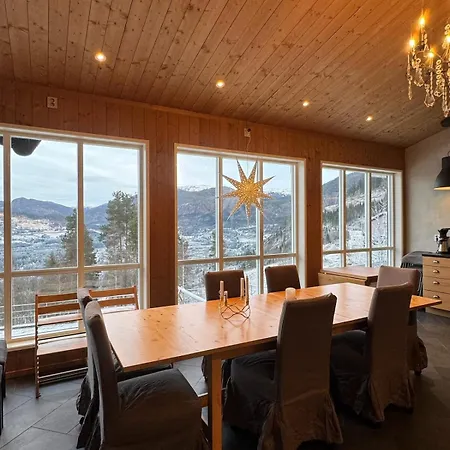 Grand Mountain Retreat - Panoramic Views Voss
